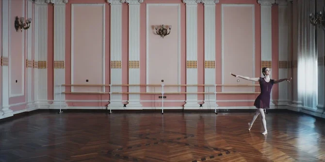 707-frame1_La Maestra